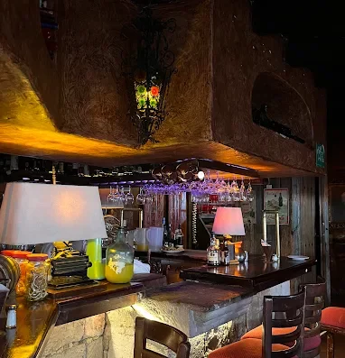 RESTAURANTE EMILIANOS