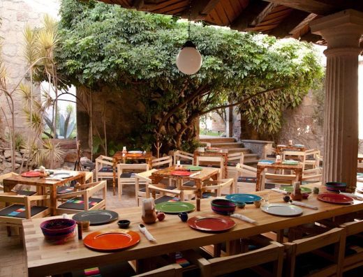 Tata Mezcalería + Cocina