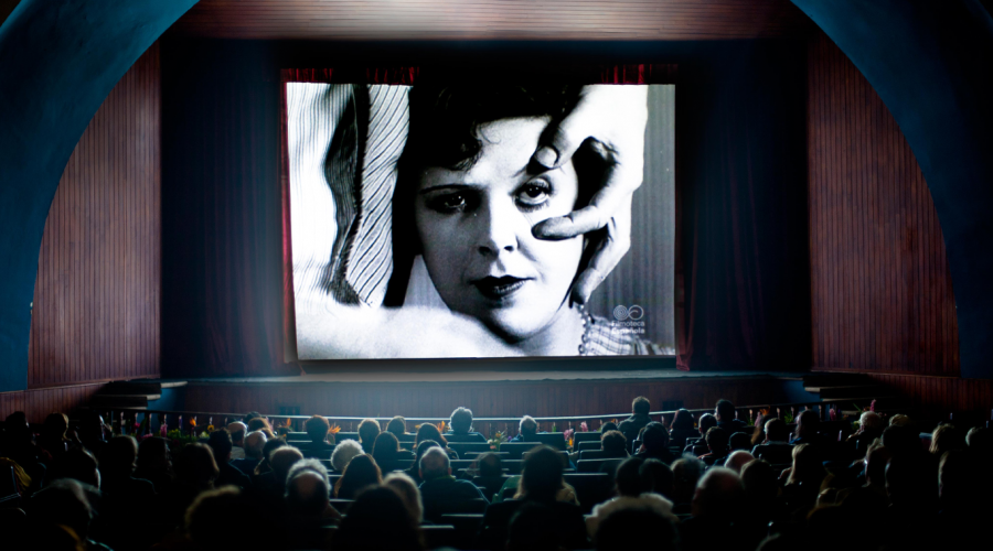 ¿A dónde ir? Teatro Emperador Caltzontzin